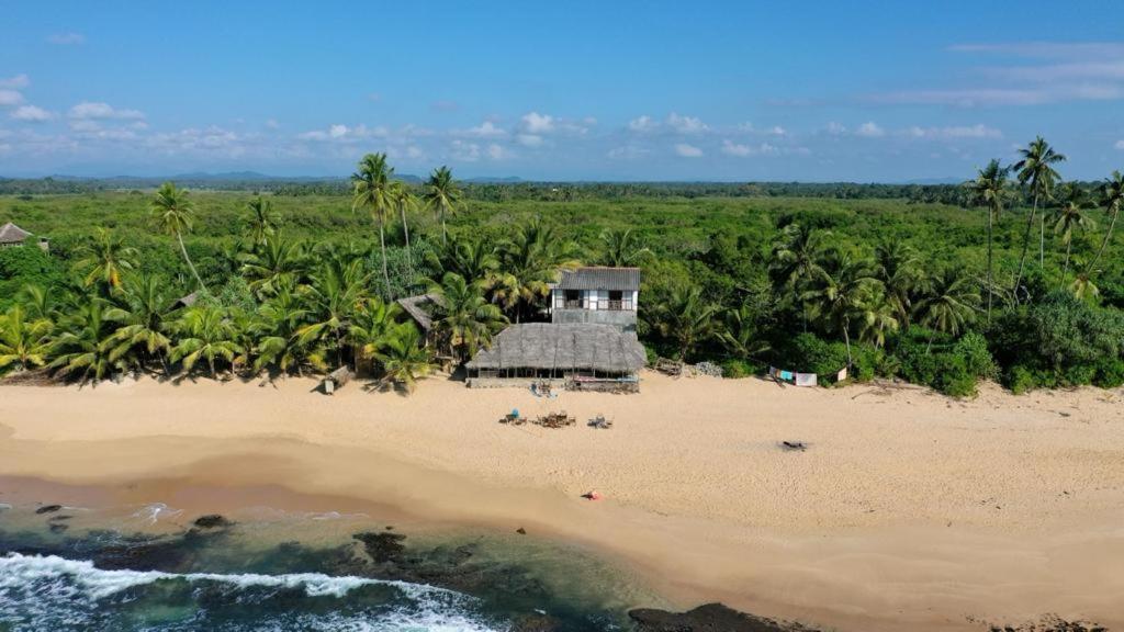 The Alpha Monkey Hotel & Tree House Tangalle Bagian luar foto