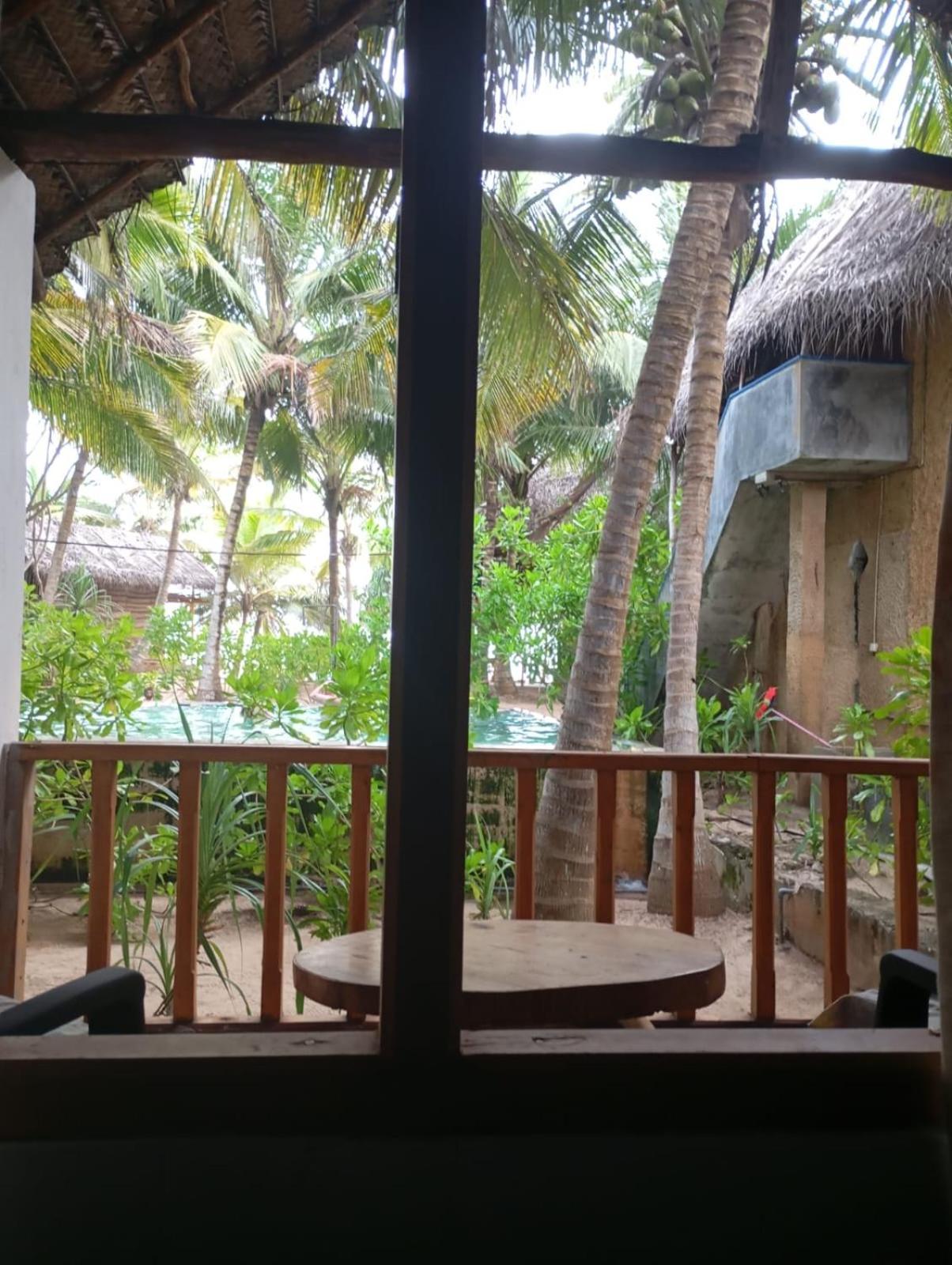 The Alpha Monkey Hotel & Tree House Tangalle Bagian luar foto